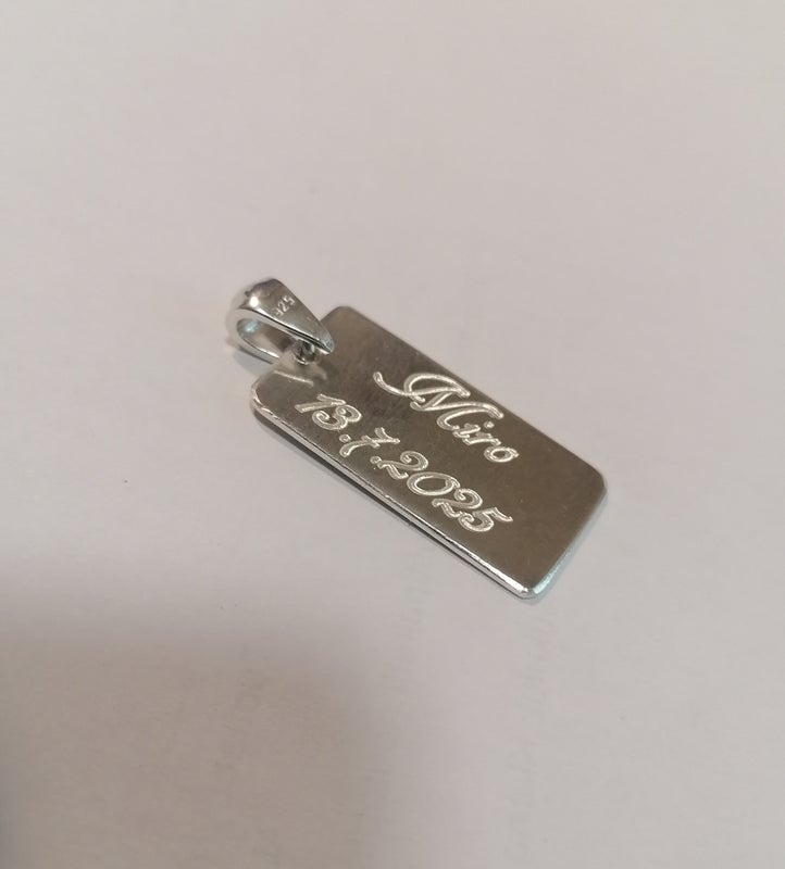 Rippiristi nimell&auml; ja p&auml;iv&auml;m&auml;&auml;r&auml;ll&auml;