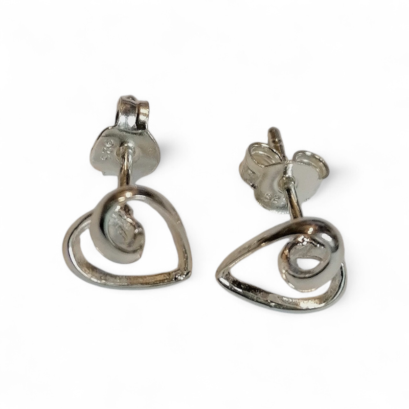 Syd&auml;n nappikorvakorut