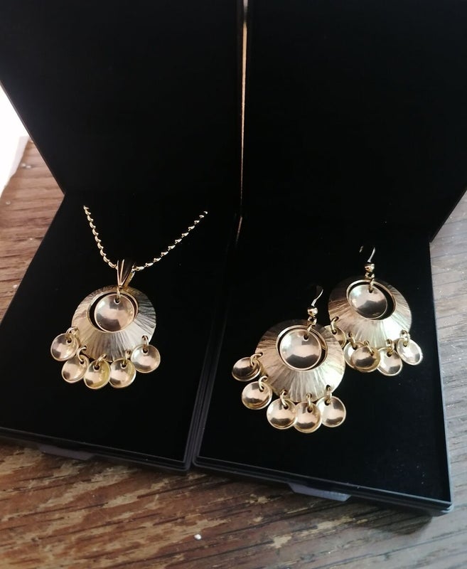 Tilaa koko setti ja s&auml;&auml;st&auml;